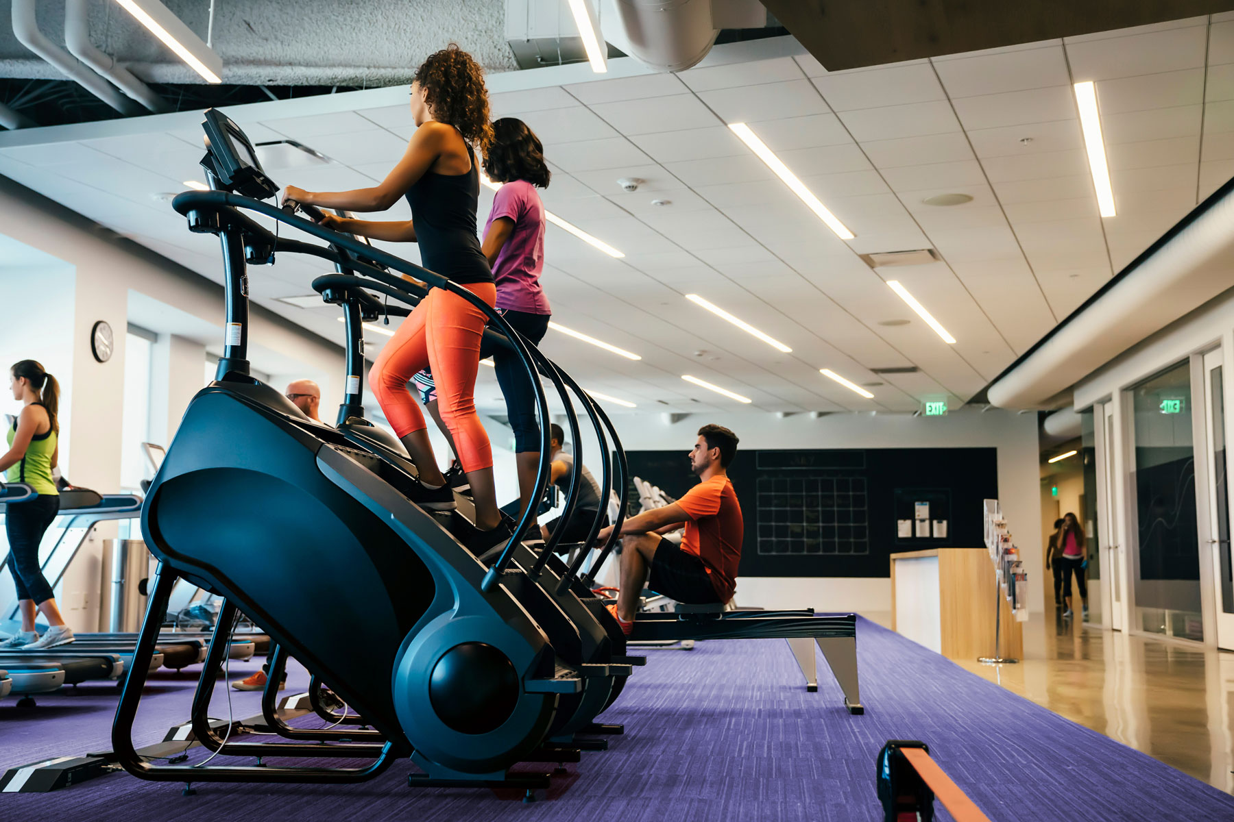 6 REASONS YOU SHOULD DO A STAIR CLIMBER WORKOUT REGULARLY